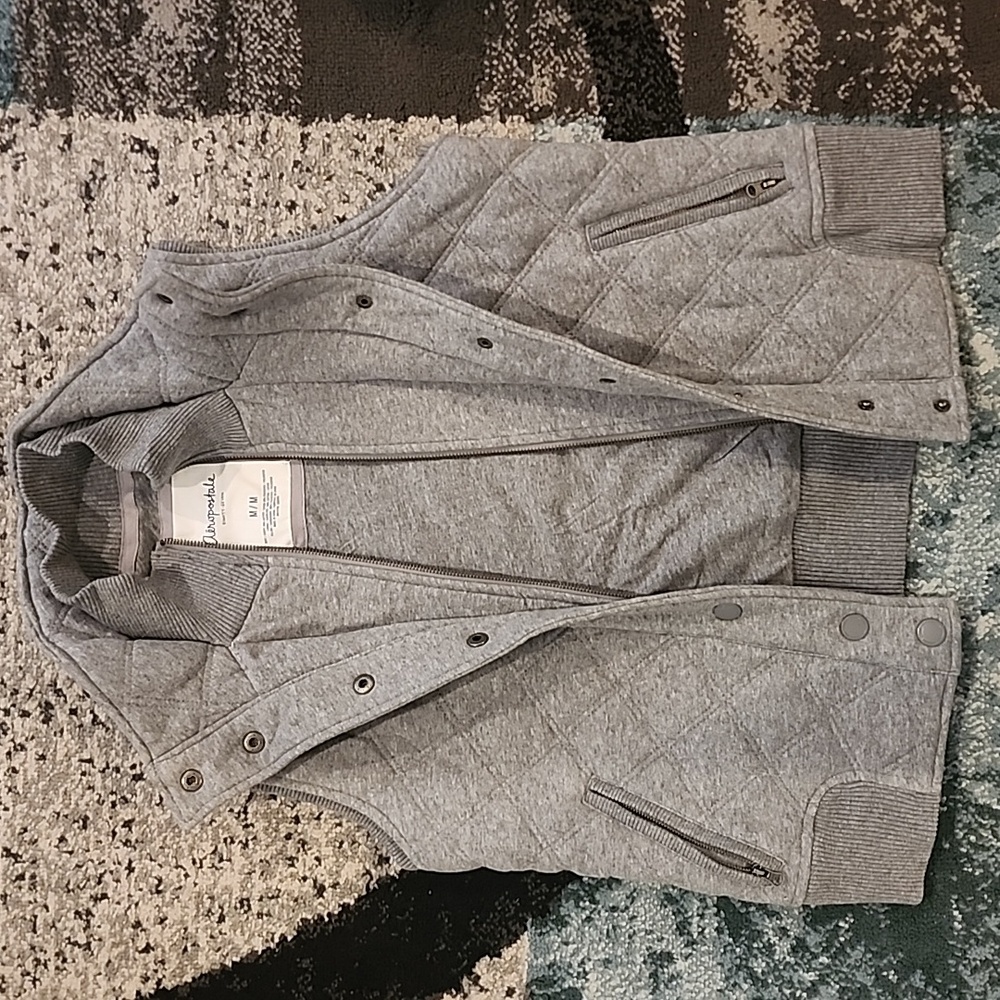 Aero Zip/button Vest